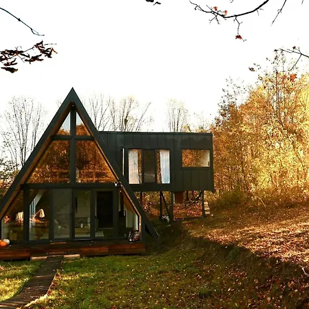 A-frame Cricov 9 营地
